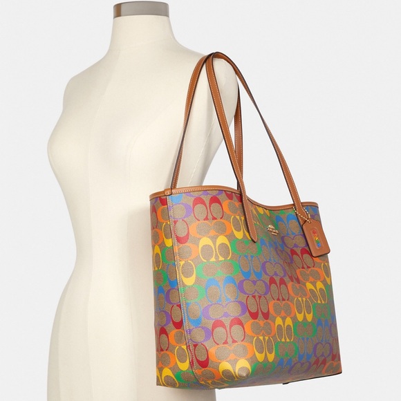 Coach City Tote In Rainbow Signature Canvas - Picture 13 of 14